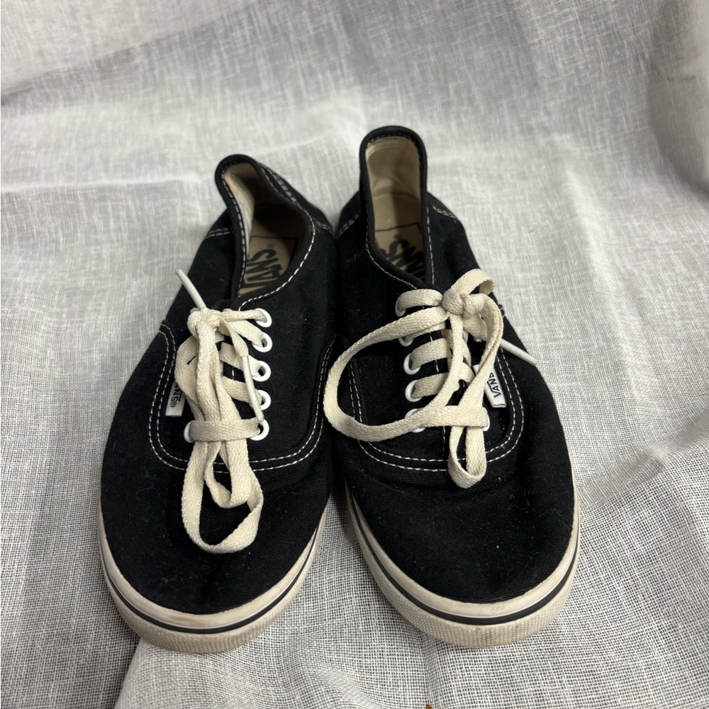 Vans Low Top Women's Sneakers, Size 6.5 for Women's and 5 men, Black, Pre-Owned